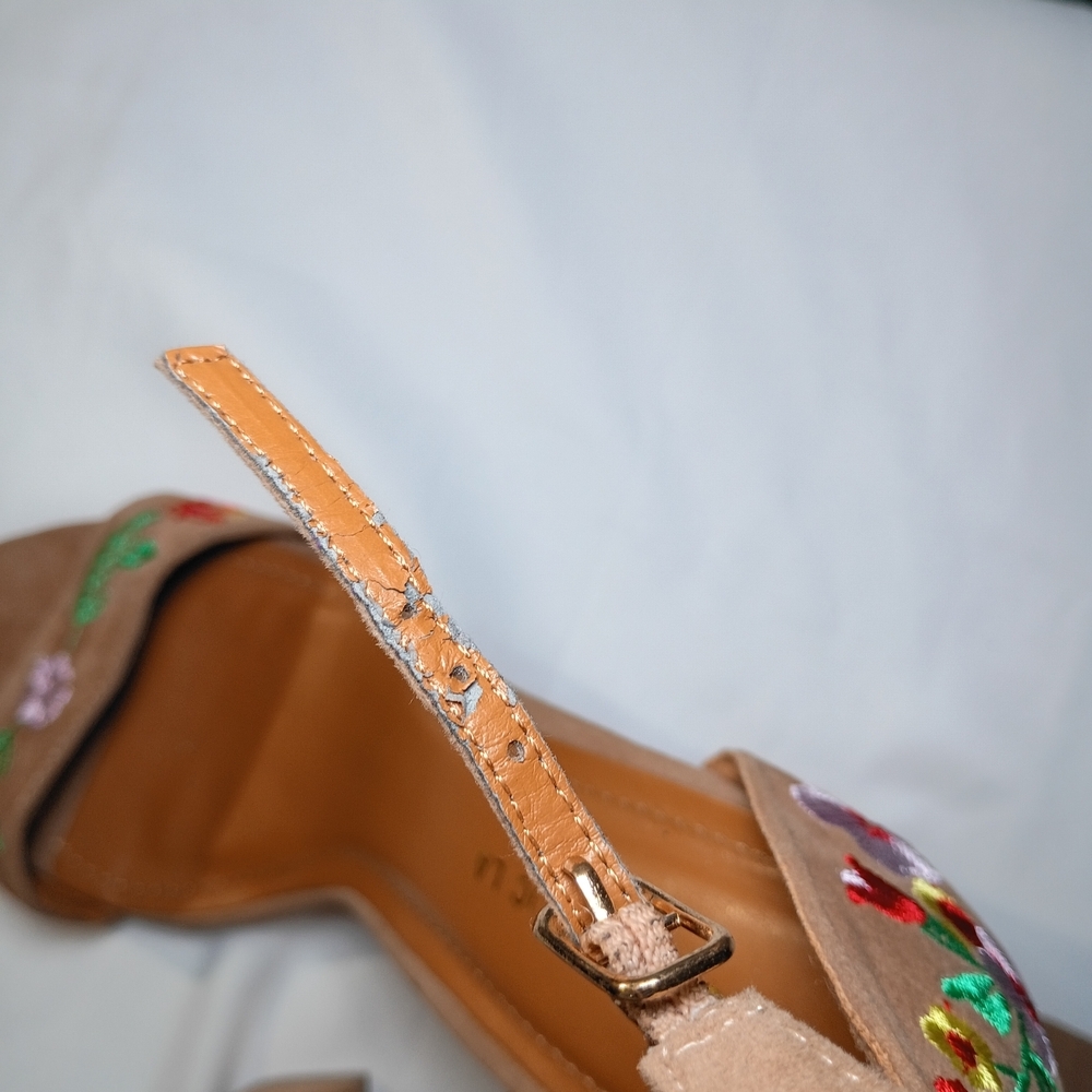 Elegant Floral Embroidered Heels in Tan - Picture 10 of 12